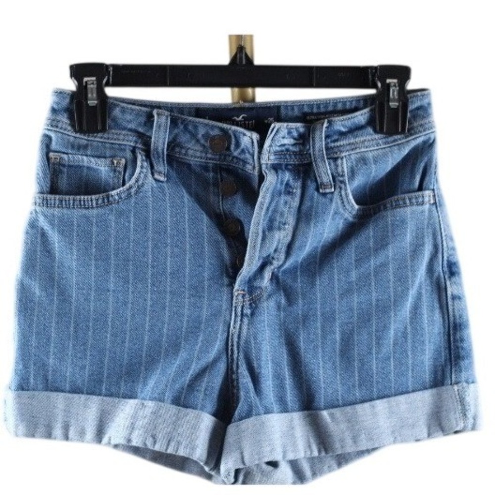 Hollister Ultra High Rise Mom Shorts Blue Pinstripe Button Fly Size 1 W25